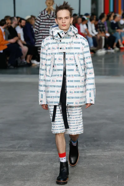 Look 9